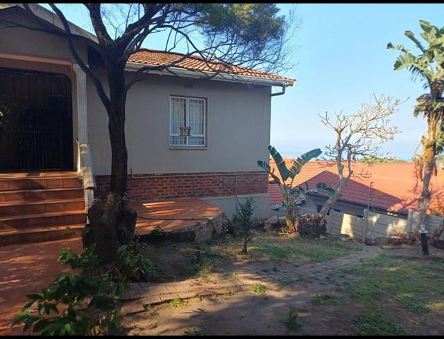 4 BEDROOM HOUSE FOR SALE IN BALLITO BAY
